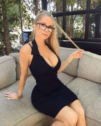 158 cm Sarışın Mersin Escort Bayan Keyfini Çıkarın