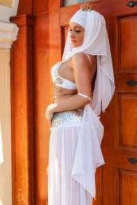 Arzu Dolu Gecelerin Sultanı: Mersin Esmer Escort Bayan