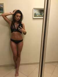 Mersin Escort'ta Enfes Görünen Esmer Kızlarla Buluşmanın Keyfi