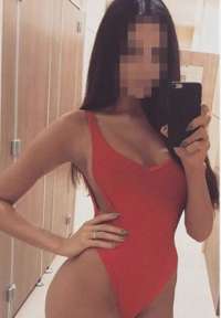 Mersin'de Sarışın Güzellik: 69 Kilogram Zarafet ve 166 cm Büyüklüğünde