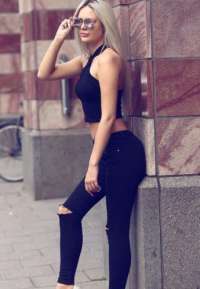 Mersin'in Gözdesi Esmer Escort: Ayşe'nin Enfes Profili